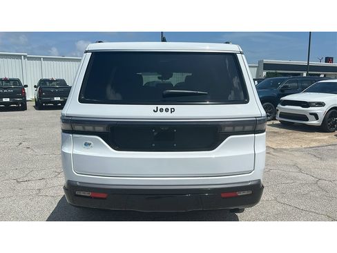 New 2026 Jeep Grand Wagoneer 2WD w/ Premium Group I image 5