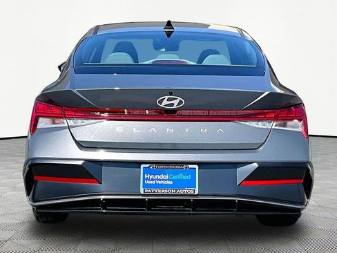 Certified 2025 Hyundai Elantra SEL FWD image 4