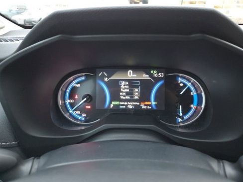 Used 2023 Toyota RAV4 XLE Premium image 14