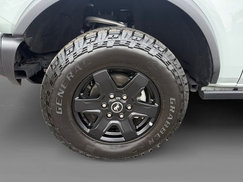 Used 2024 Ford Bronco Black Diamond image 9