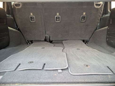 Used 2018 Jeep Wrangler Unlimited Sport S image 20