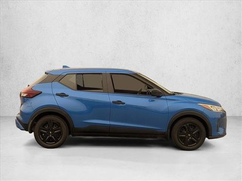 Used 2024 Nissan Kicks S FWD image 4