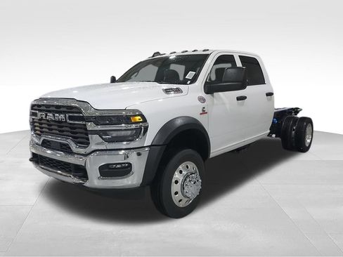 New 2026 RAM 4500 Tradesman w/ Chrome Appearance Group AWD/4WD image 4
