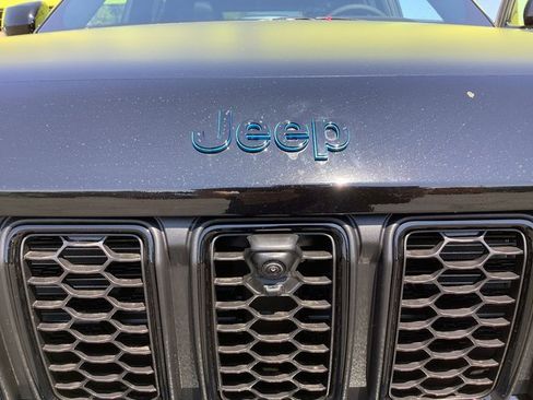 New 2023 Jeep Grand Cherokee Trailhawk w/ Luxury Tech Group III image 57