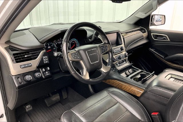 Used 2019 GMC Yukon XL Denali w/ Denali Ultimate Package AWD/4WD image 16