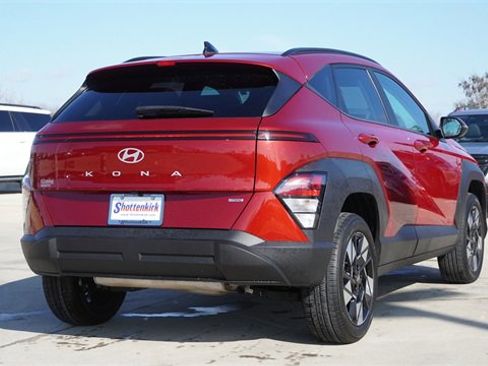 Used 2024 Hyundai Kona SEL image 9