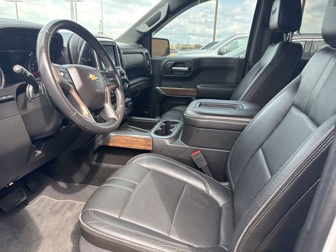 Used 2019 Chevrolet Silverado 1500 High Country w/ Technology Package image 8