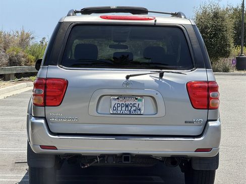 Used 2004 Toyota Sequoia SR5 RWD image 6