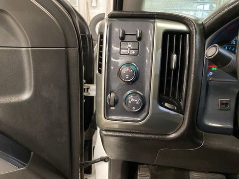 Used 2018 Chevrolet Silverado 1500 LT w/ Trailering Package AWD/4WD image 10