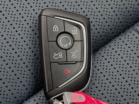 Used 2025 Cadillac Escalade IQ Luxury 2 w/ LPO, Premium Carpet Package AWD/4WD image 39