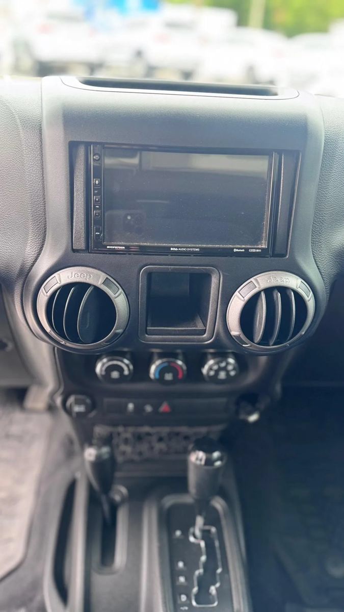 Used 2016 Jeep Wrangler Unlimited Sport AWD/4WD image 12