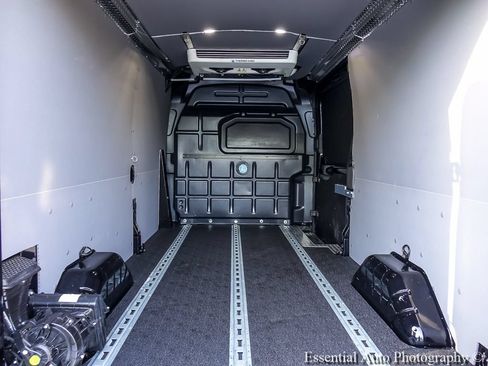 Used 2023 Ford Transit 250 Medium Roof AWD image 18