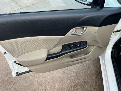 Used 2015 Honda Civic SE image 9