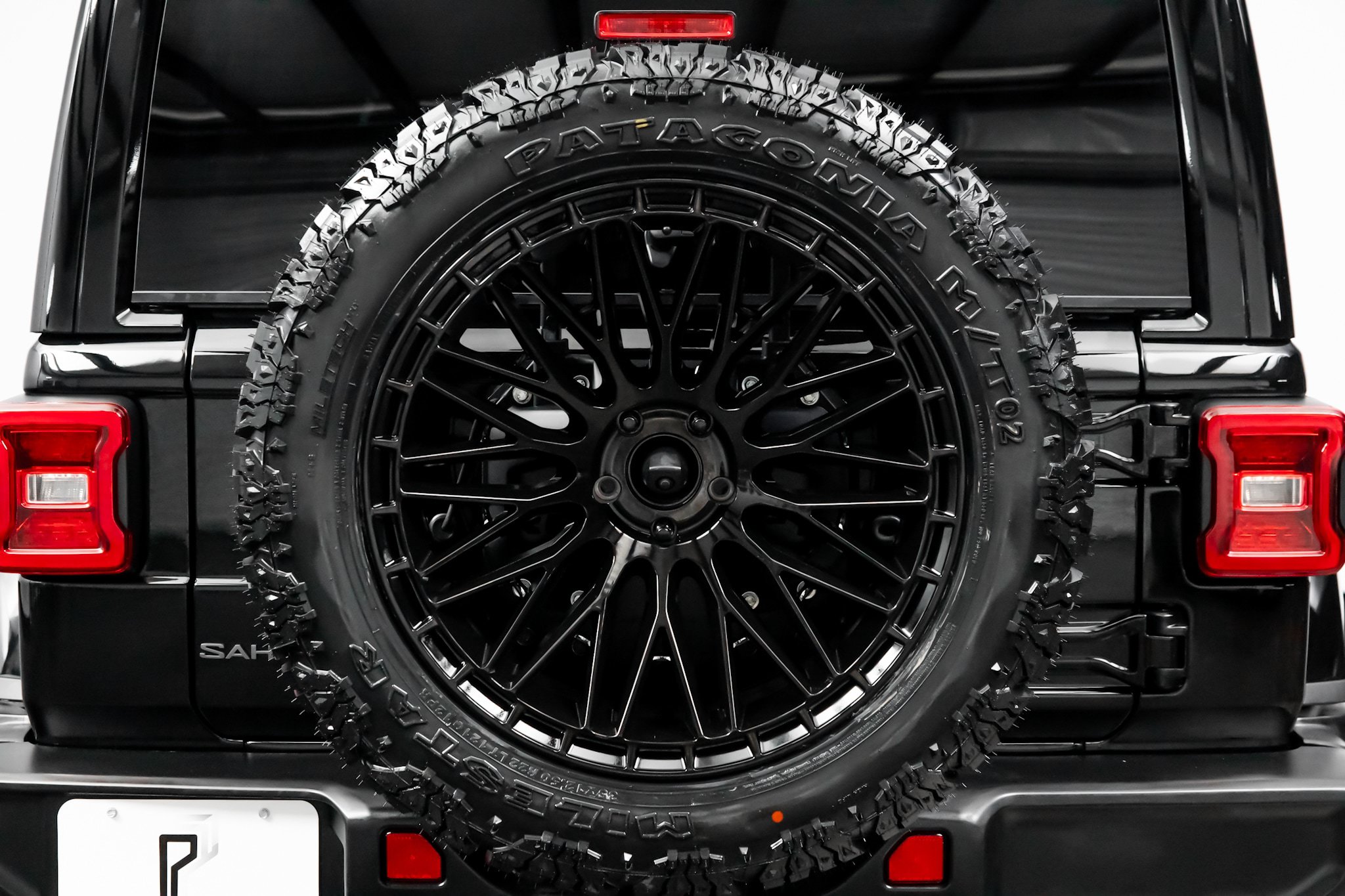 Used 2026 Jeep Wrangler Unlimited Sahara AWD/4WD image 18