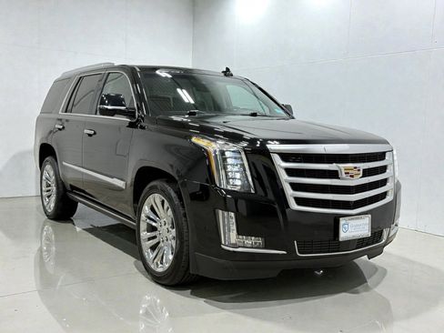 Used 2017 Cadillac Escalade Premium Luxury w/ LPO, Radiant Package image 10