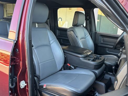 Used 2024 RAM 2500 Tradesman w/ Chrome Appearance Group AWD/4WD image 25