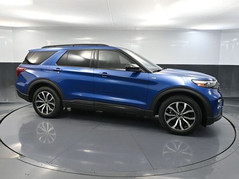 Used 2022 Ford Explorer ST-Line image 4