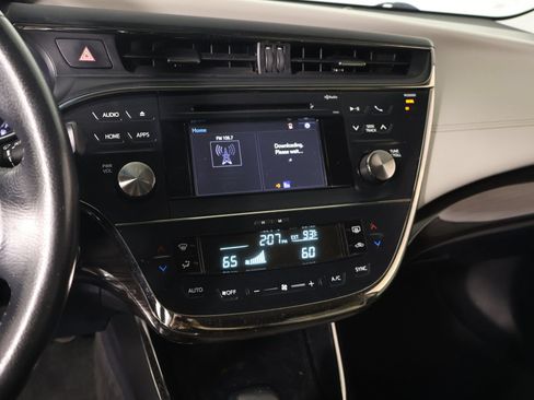 Used 2015 Toyota Avalon XLE FWD image 5