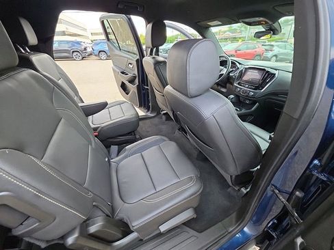 Used 2023 Chevrolet Traverse LT AWD/4WD image 24