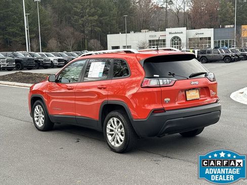 Used 2021 Jeep Cherokee Latitude image 3