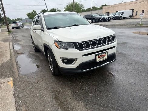 Used 2020 Jeep Compass Limited FWD image 2