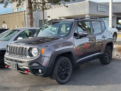 Used 2018 Jeep Renegade Trailhawk w/ Cold Weather Group II image 3