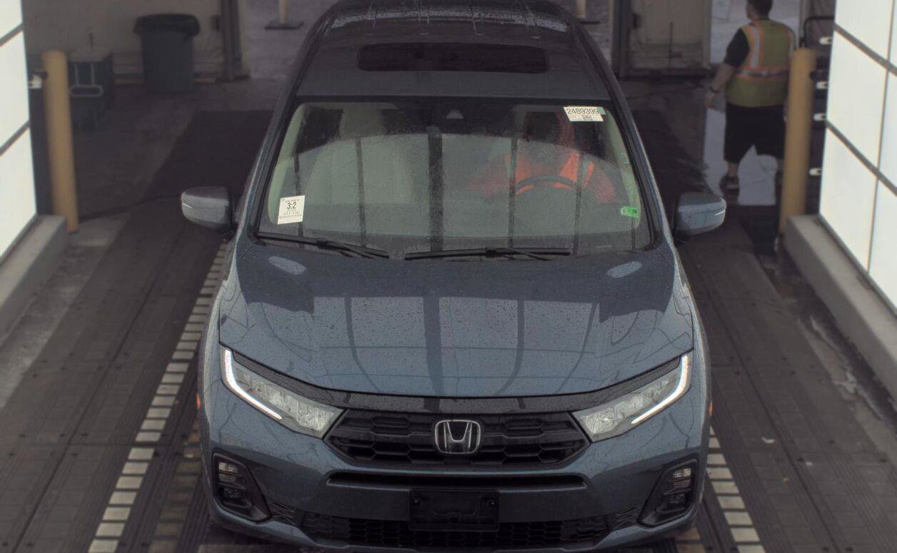 Used 2025 Honda Odyssey EX-L image 17