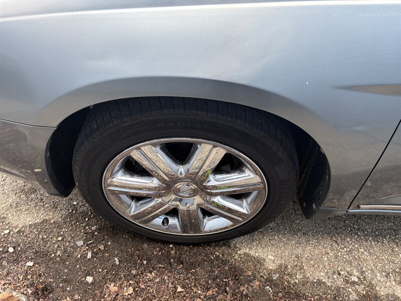 Used 2010 Chrysler Sebring Limited FWD image 30