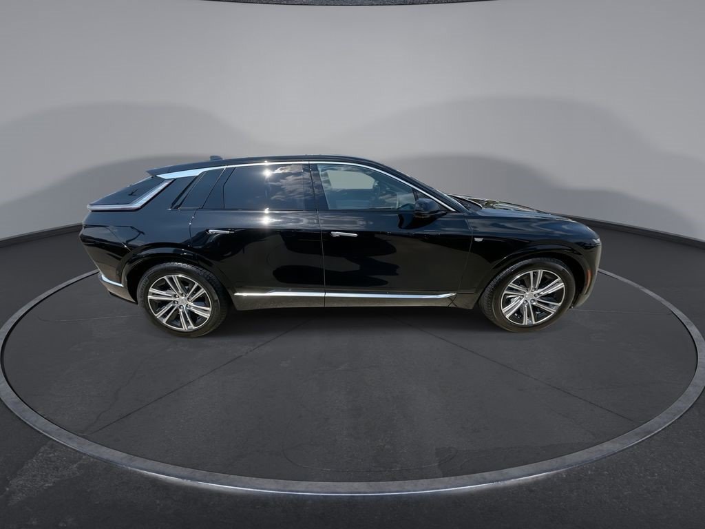 Certified 2024 Cadillac Lyriq Luxury RWD image 8