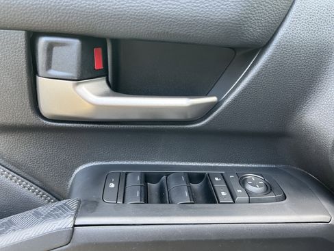 Used 2025 Toyota Tacoma Limited image 26