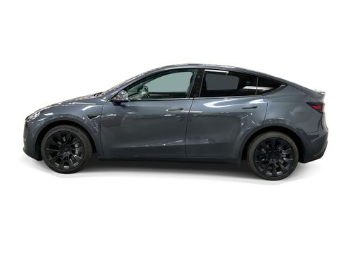 Certified 2023 Tesla Model Y Long Range AWD/4WD image 3