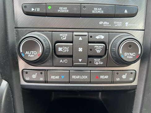 Used 2013 Honda Pilot Touring image 18