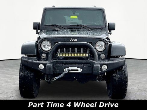 Used 2015 Jeep Wrangler Unlimited Rubicon AWD/4WD image 2