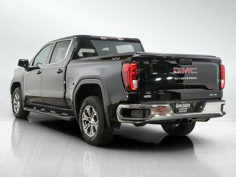 Used 2019 GMC Sierra 1500 SLE w/ SLE Value Package AWD/4WD image 3