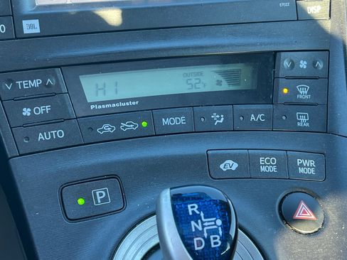 Used 2010 Toyota Prius Five image 18