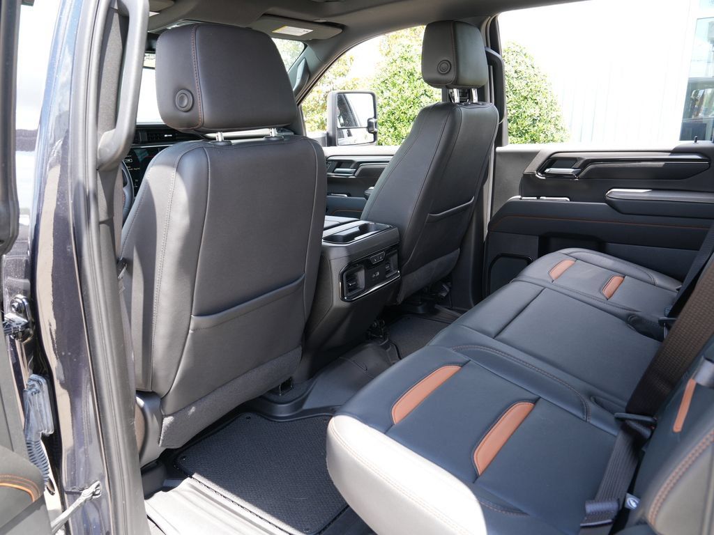 Used 2024 GMC Sierra 2500 AT4 w/ AT4 Premium Plus Package AWD/4WD image 23