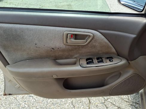 Used 1999 Toyota Camry FWD image 11