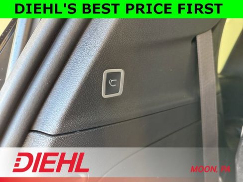 New 2026 Chrysler Pacifica Limited image 11