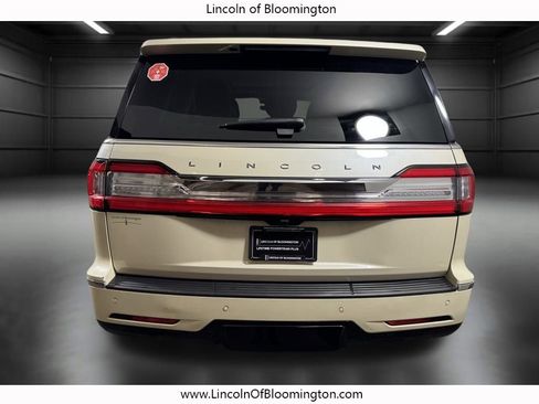 Used 2018 Lincoln Navigator Reserve w/ Technology Package image 6