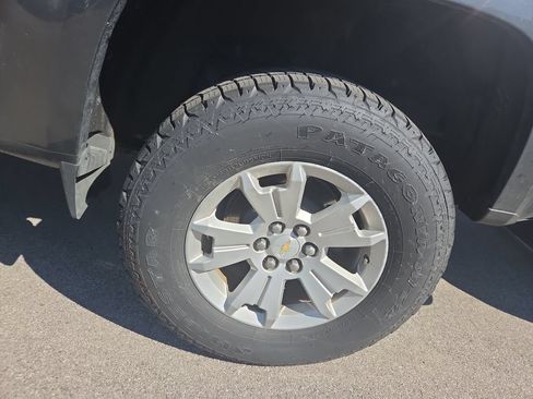 Used 2016 Chevrolet Colorado LT w/ LT Convenience Package RWD image 6