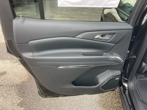 New 2026 Chevrolet Traverse RS w/ LPO, Floor Liner Package image 25
