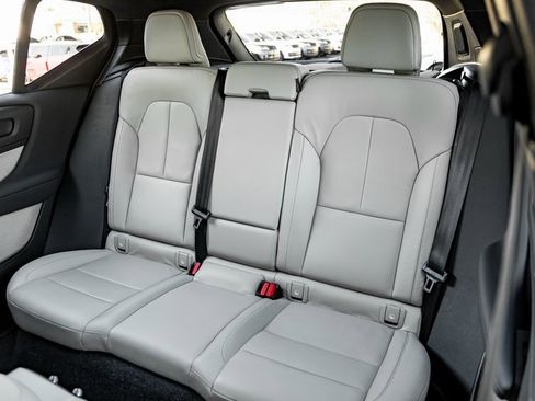 Used 2019 Volvo XC40 T5 Inscription image 20