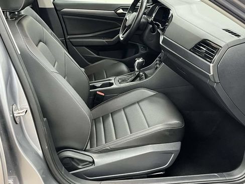 Used 2024 Volkswagen Jetta SE FWD image 26