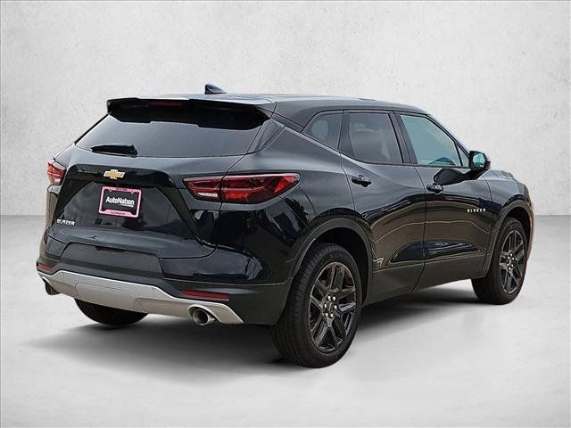 New 2026 Chevrolet Blazer LT FWD image 2