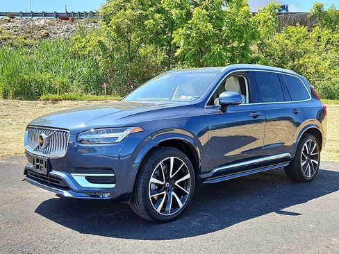 Certified 2023 Volvo XC90 B6 Plus w/ Protection Package AWD/4WD image 3