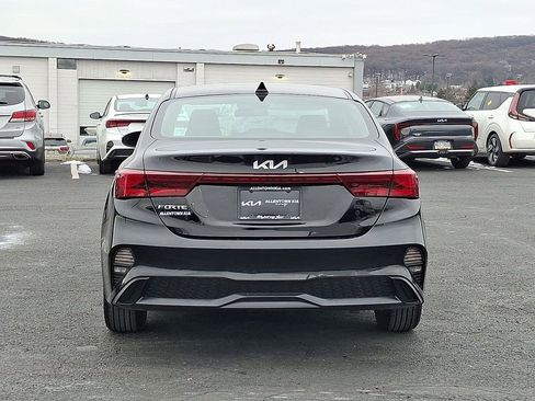 Certified 2023 Kia Forte LXS w/ LXS Technology Package image 5