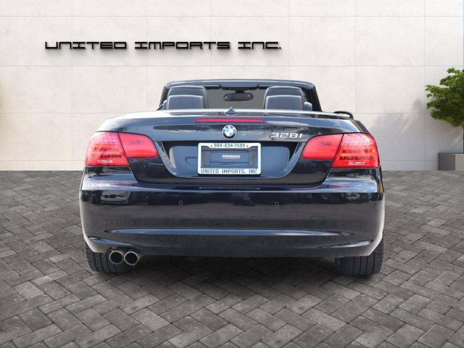 Used 2011 BMW 328i Convertible RWD image 4