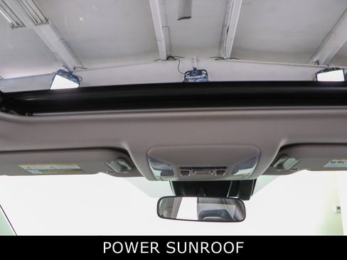 Used 2023 Toyota RAV4 XLE Premium image 21