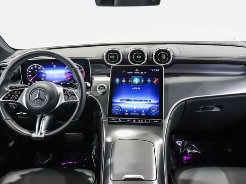 Used 2024 Mercedes-Benz GLC 300 image 12
