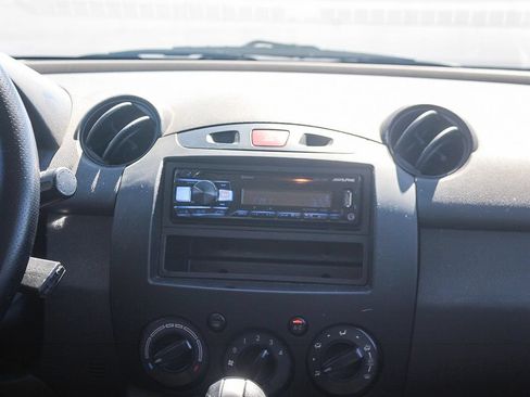 Used 2011 MAZDA MAZDA2 Sport FWD image 15